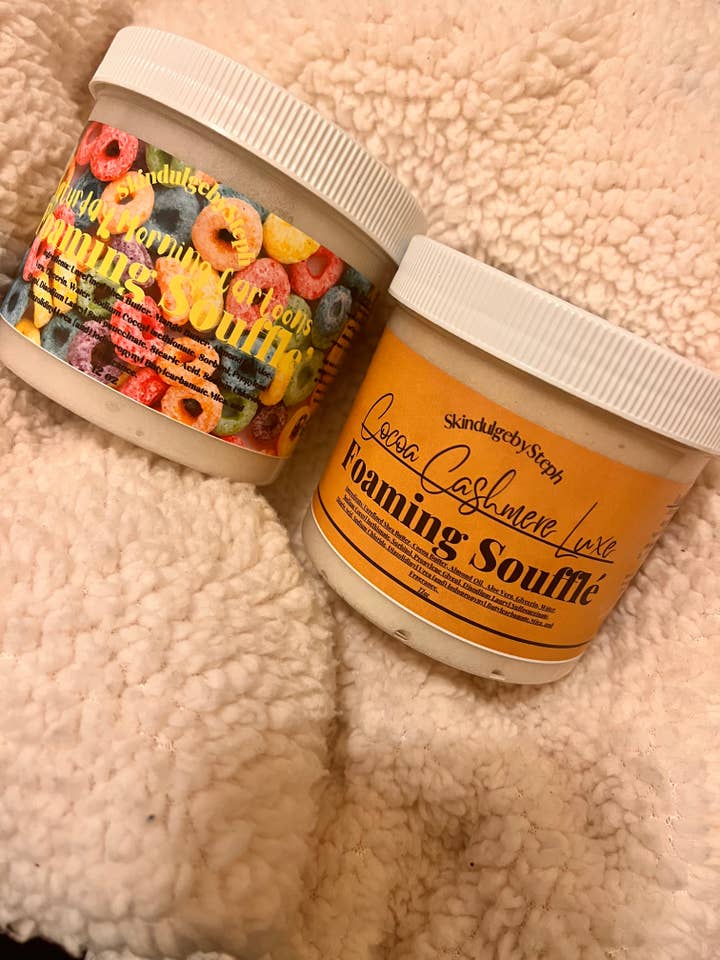 Zaterdag Morning Cartoons & Cacao Cashmere Luxe Body Foaming Soufflé Bundle voor wholesale door SkindulgebySteph