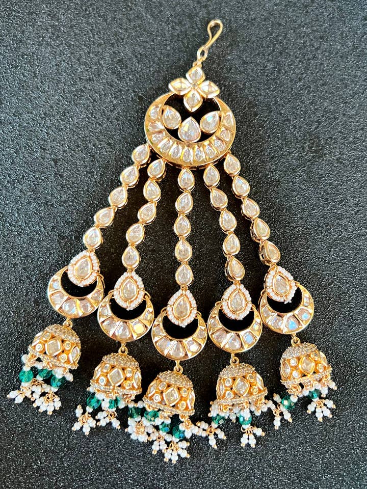 Jhumki Paasa piccolo color smeraldo per la vendita all'ingrosso da parte di Saaj By G