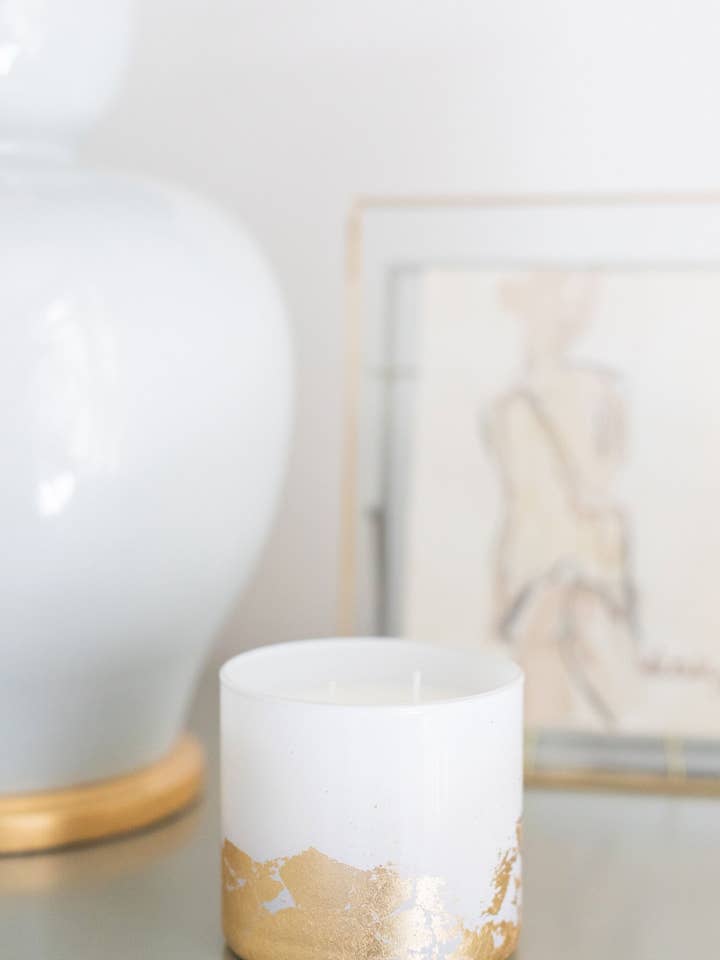 Bubbles Candle Co. Agate Stone Adornment- 9 oz Candle -White for wholesale by Bubbles Candle Co.