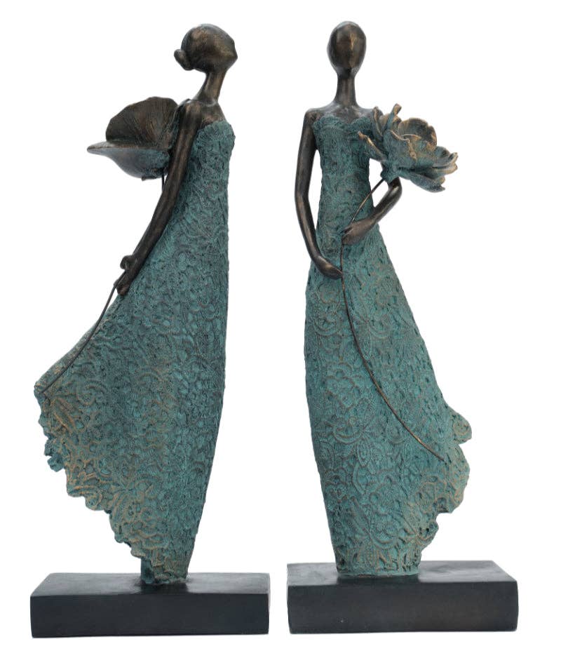 Bentley & Bo – wholesale Sculpture – Poppy - Girl Holding Flower Behind3