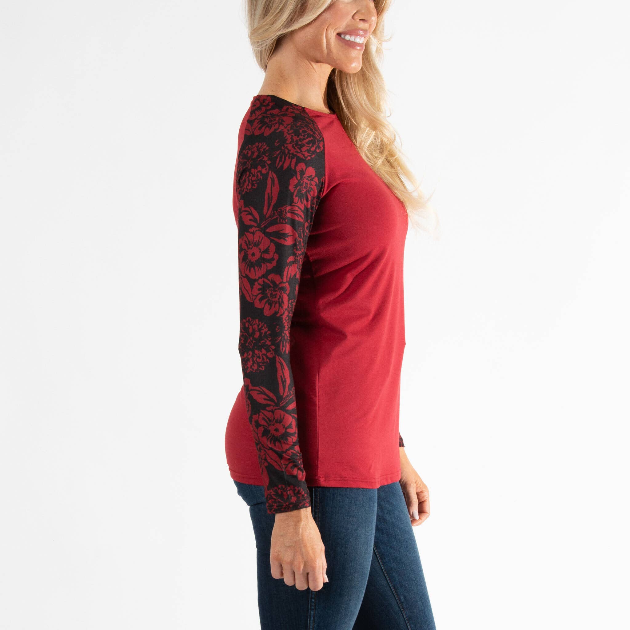 Howard's - Wholesale Tunic - Women's - Sale - Victoria Long Sleeve Raglan Top15