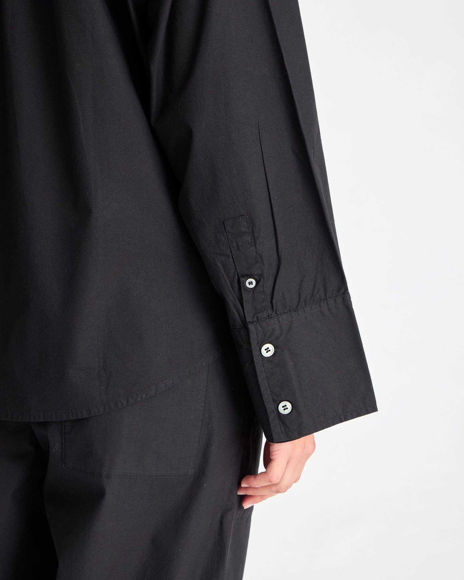 gai-lisva – Großhandel Hemd mit Button-down-Kragen – Damen – Flora Hemd Popeline Gots 243975 - Schwarz3