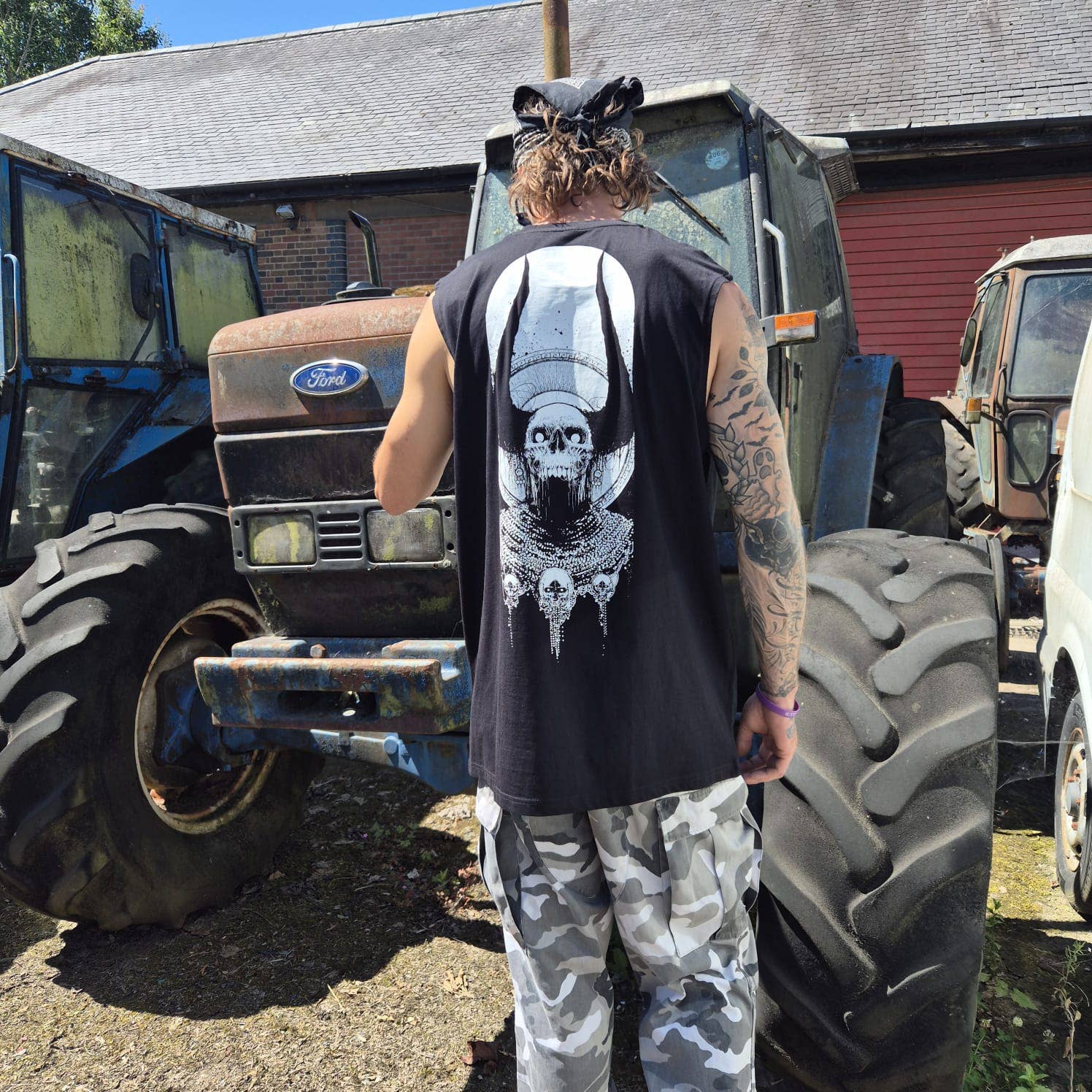 Godmachine – wholesale Tank top – Men's – The Dead Can't Dance Unisex Muscle Vest2