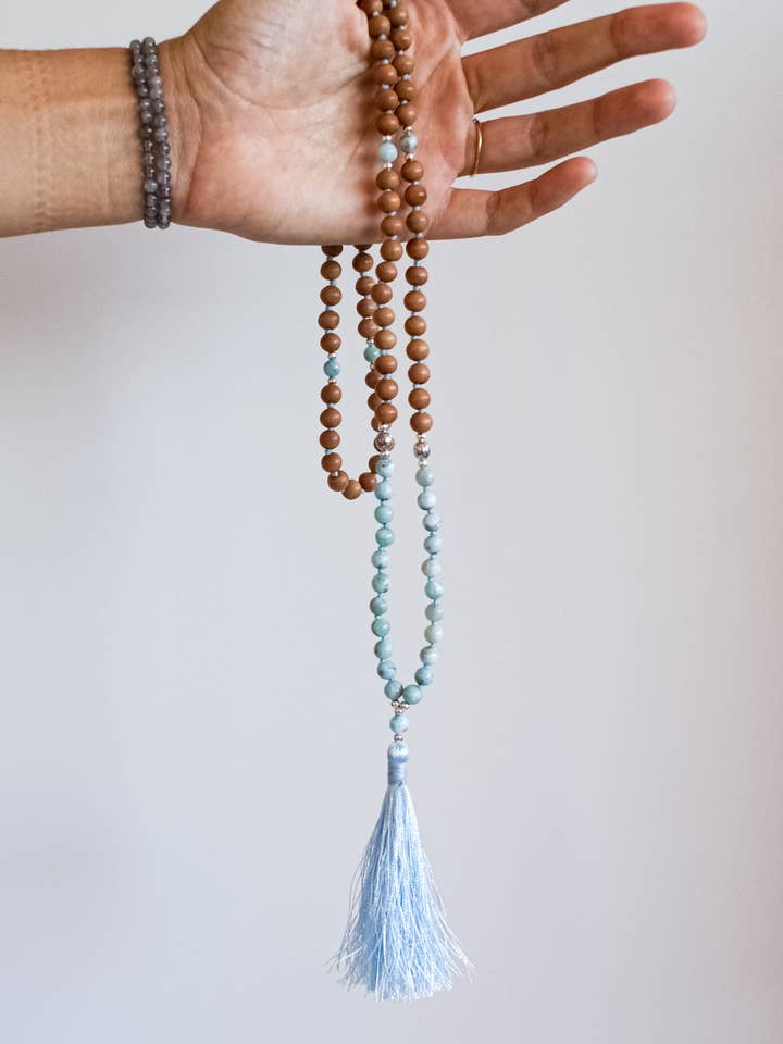 Chapelet de prière en larimar pour la vente par Calma Santa