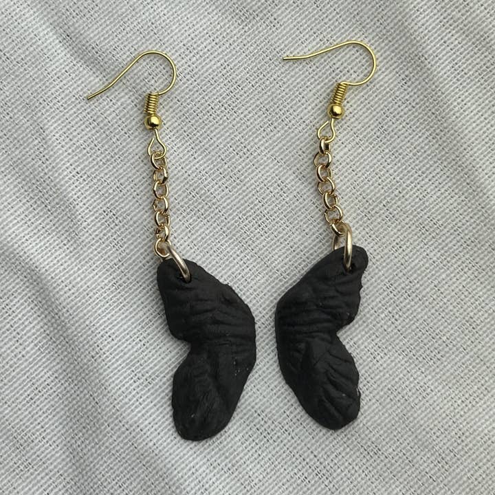 Pendiente de mariposa negra hecho a mano para venta al por mayor de Nala Studio