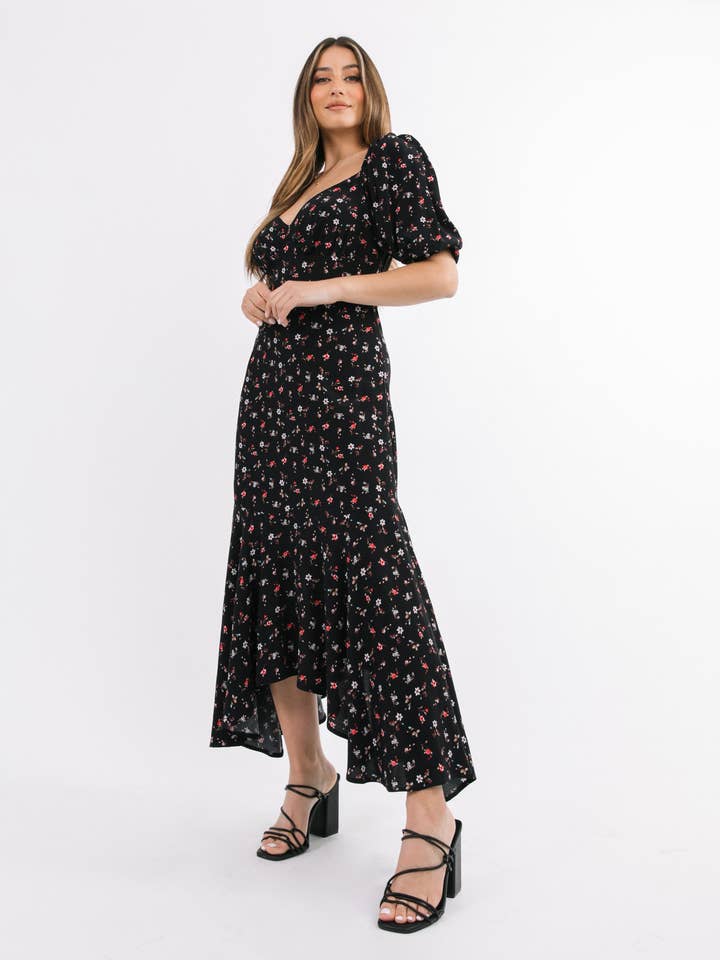 Abito con volant Midaxi con scollo a cuore in rosa nera | Belle per la vendita all'ingrosso da parte di Chekani