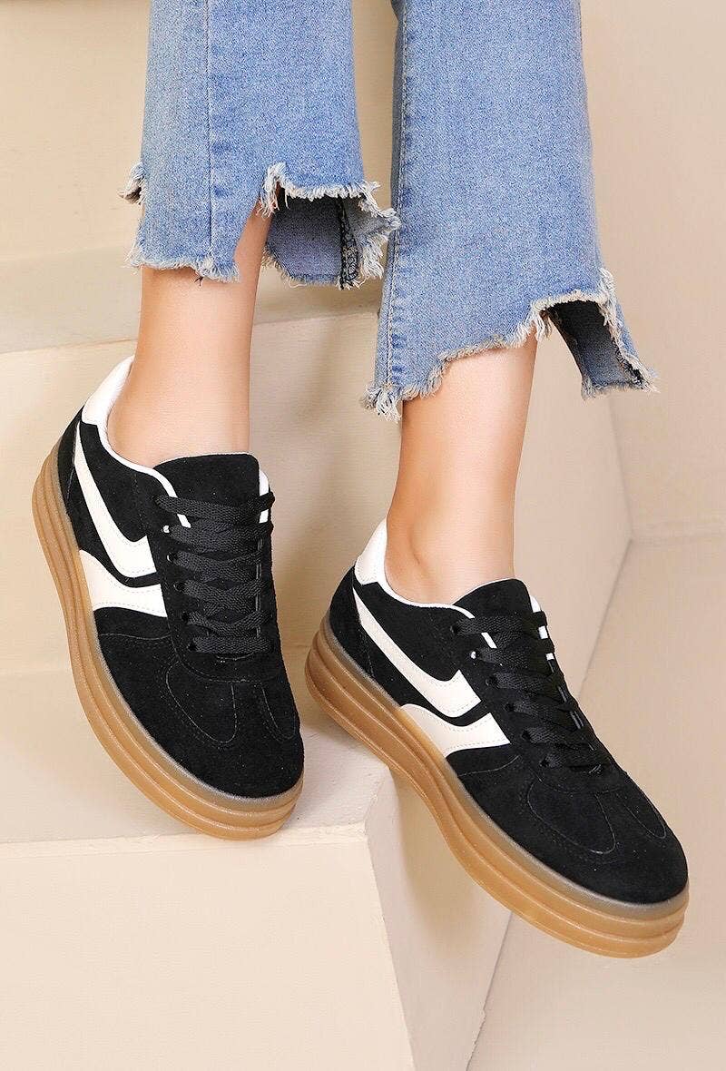 No Doubt Shoes – wholesale Lifestyle trainers – Women′s – WOMENS LACE UP GUM SOLE SIDE DETAIL CHUNKY SNEAKERS1