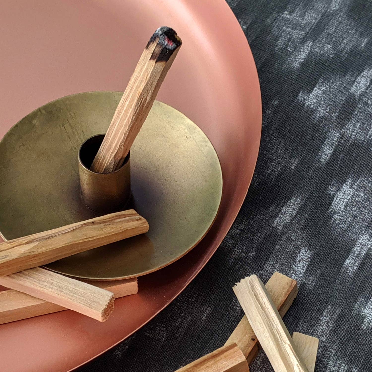 Blessed Ember - Vendita all'ingrosso Portaincensi - Set Regalo Porta Palo Santo con 5 Bastoncini di Palo Santo7