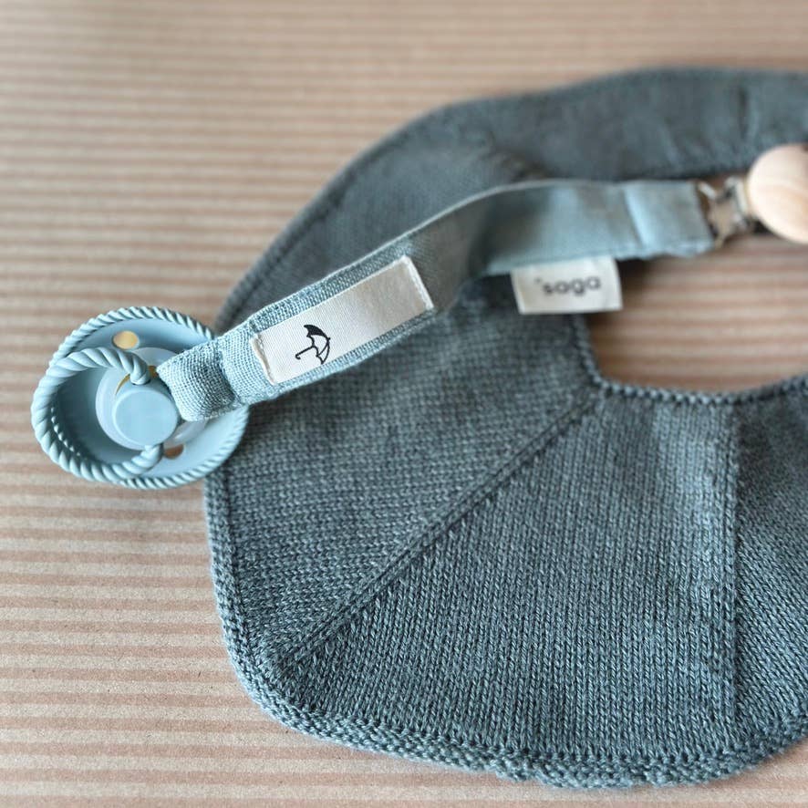 Saga Copenhagen - Wholesale Pacifier Clip - Baby - Pacifier Clip - Dusty Green - Organic Cotton - Silicone Ring1