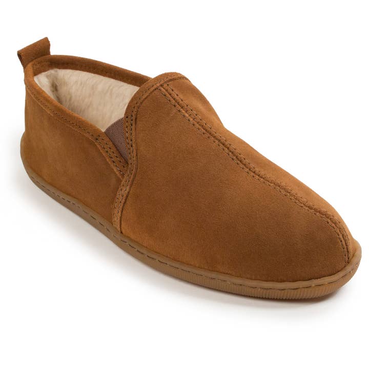 Pantoufle à enfiler en daim Romeo pour hommes avec doublure douillette en fausse fourrure pour la vente par Minnetonka