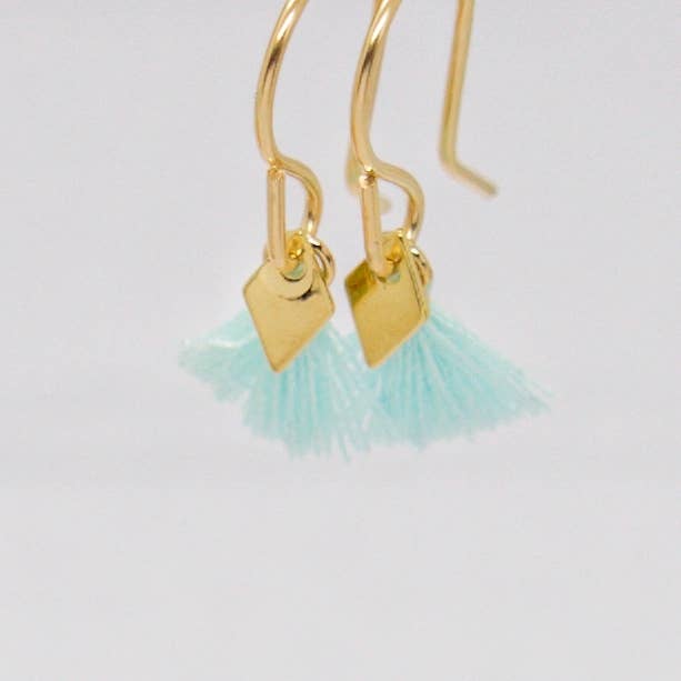 Ohrring mit hellblauer Quaste för wholesale av Sista Jewelry