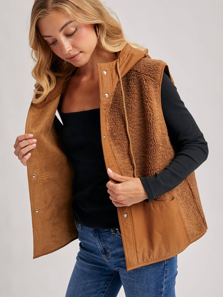 Bluivy - Wholesale Outerwear Vest - Women's - SHERPA FLEECE HOODED VEST WITH FAUX SUEDE INNER21
