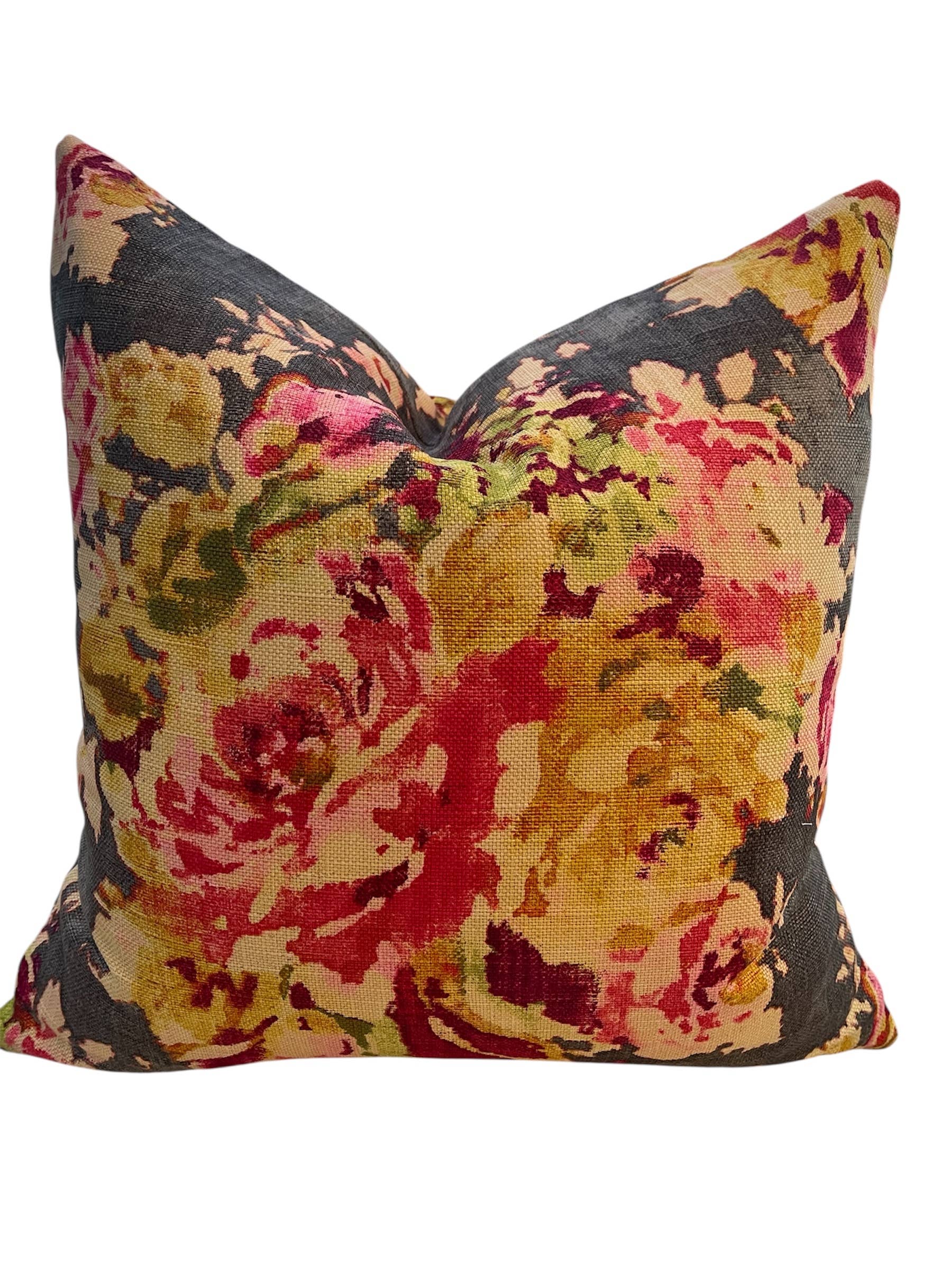 Dahlia & Grace pillows - Wholesale Throw/decorative pillow - Glenda Floral Throw Pillow with Feather Insert