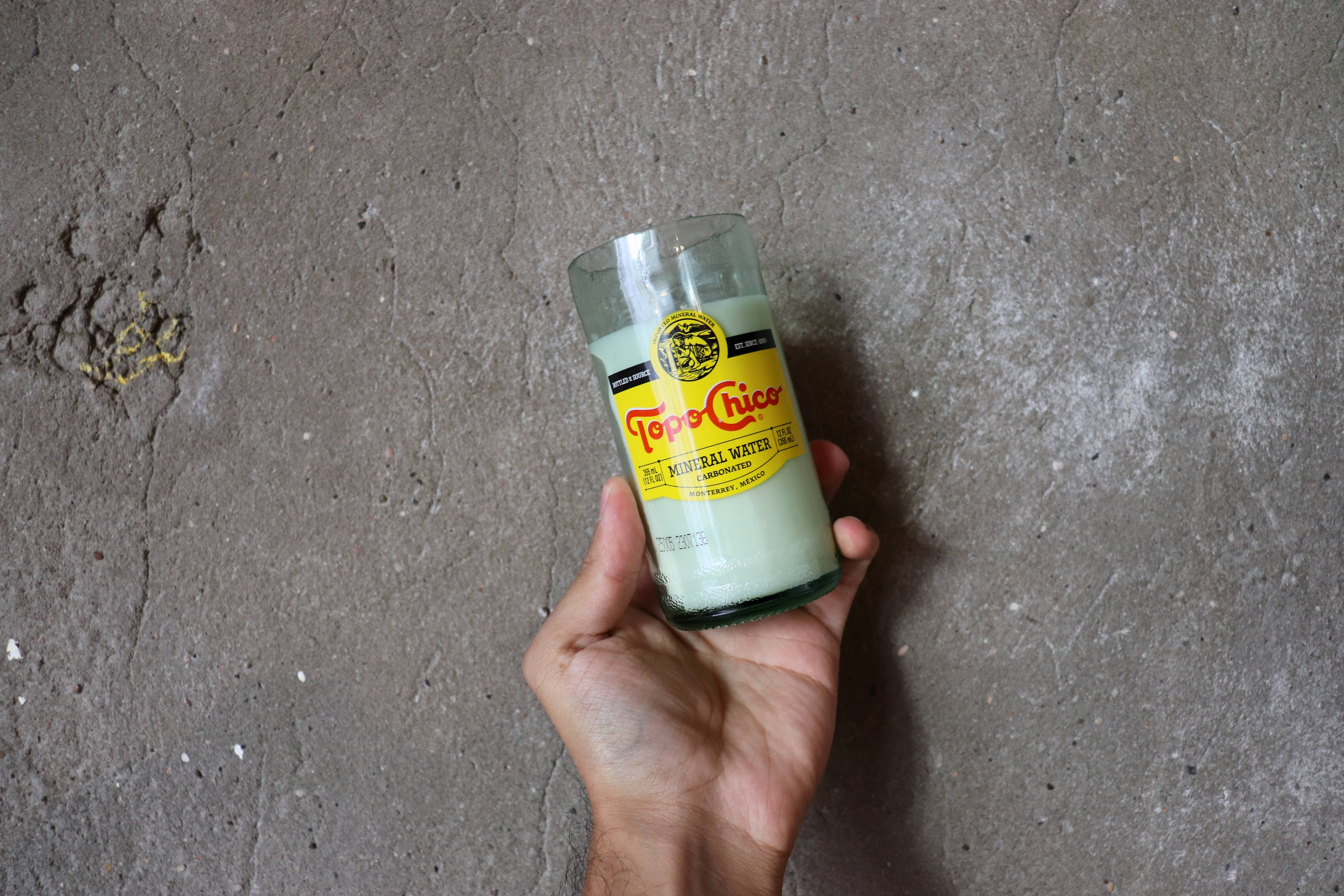 Project Happiness Candle Co. - Vente Bougie en bocal - Bougie en cire de soja parfumée aux agrumes tropicaux Topo Chico - 8oz2