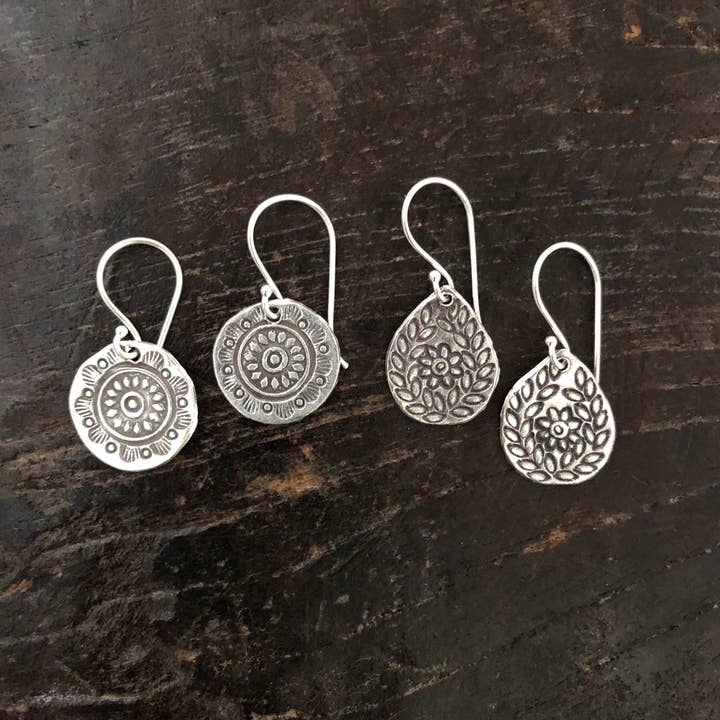 E22 - Small stamped earrings for wholesale by Anantara