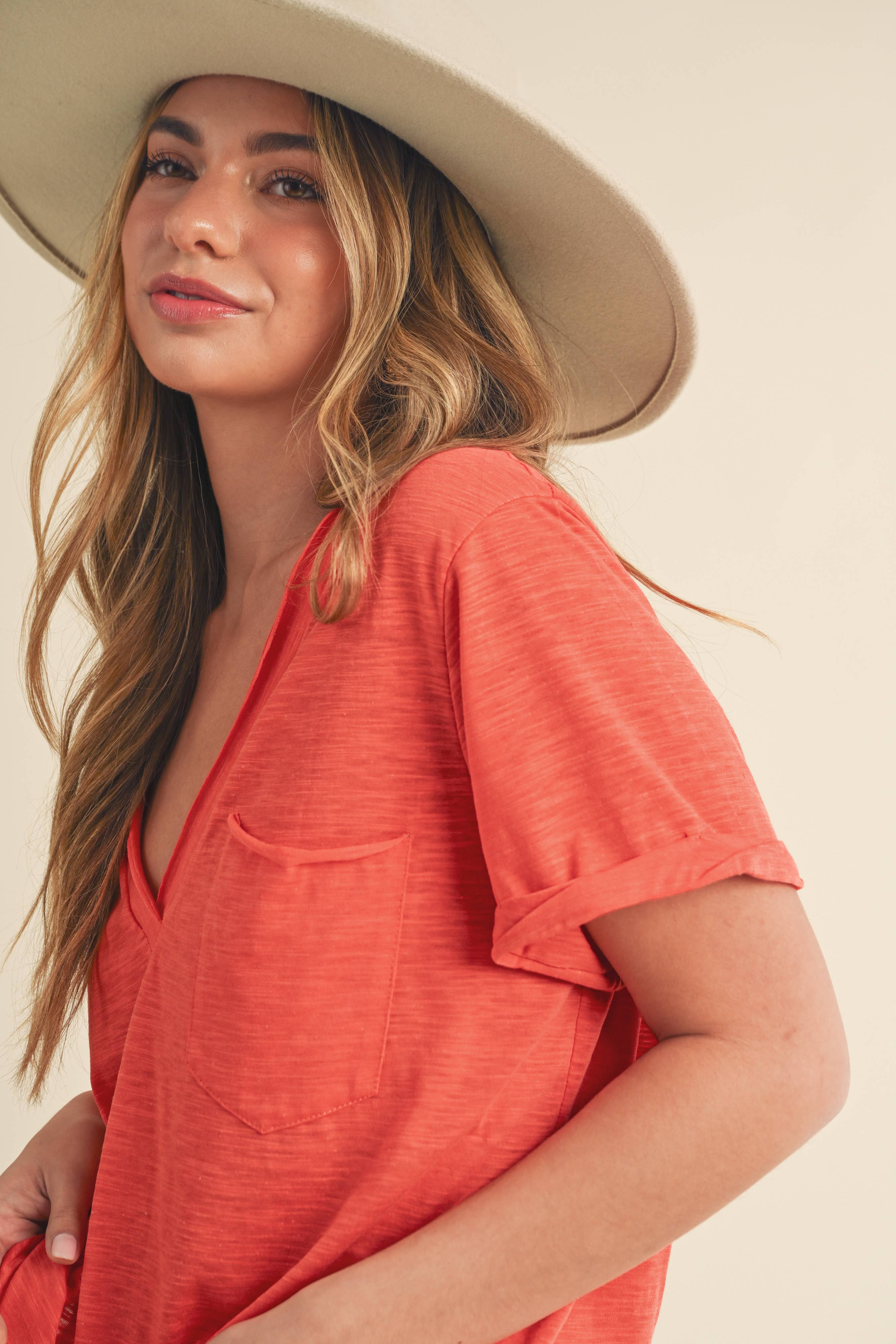 AEMI + CO - Wholesale T-Shirt - Women's - 8286DK Zoie V-Neck Short Sleeve Top 558