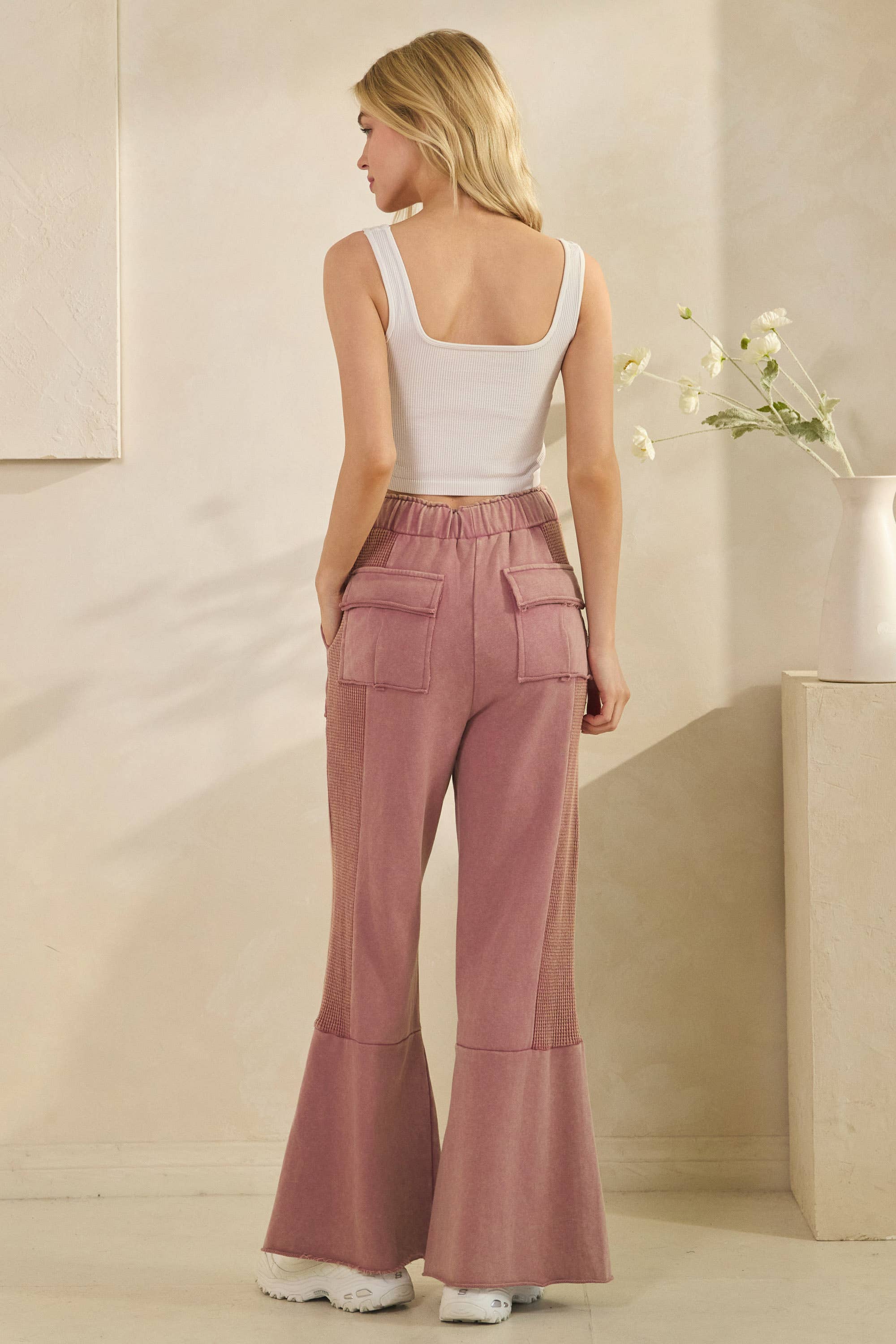 Sage + Fig - Vendita all'ingrosso Pantalone - Donna - PANTALONI A ZAMPA CON PANNELLI LAVATI VINTAGE (SP7618)21