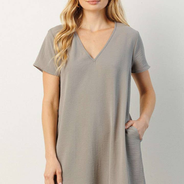 mittoshop - Wholesale Jurk - Dames - AIRFLOW SHIFTJURK MET V-HALS EN KORTE MOUWEN21