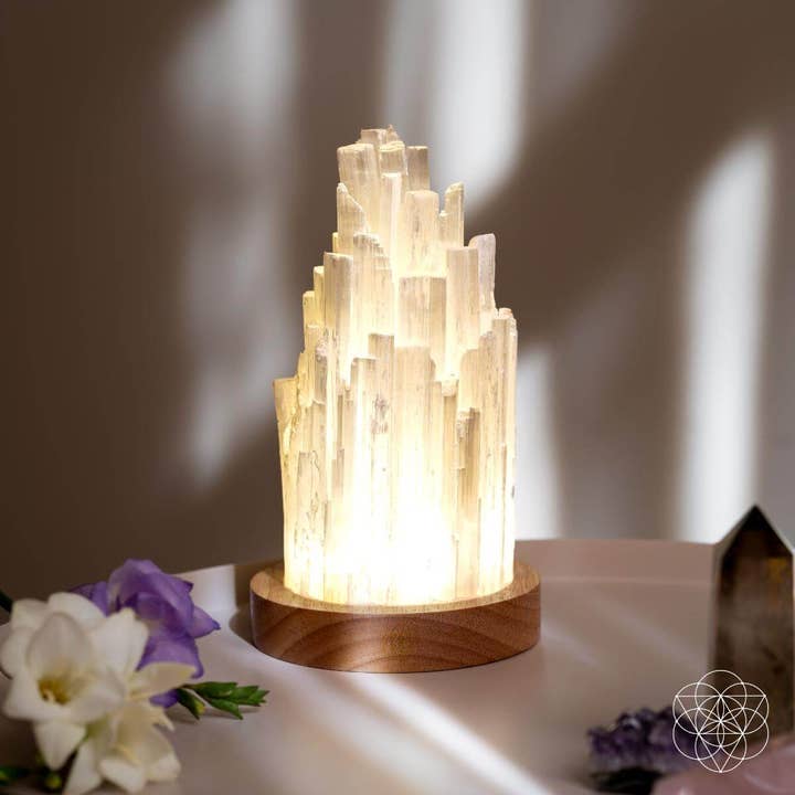 Conscious Items – Großhandel Spiritueller Stein/Kristall – Die Cleanse-All Selenitlampe - 2 Pfund Heilungskraft
