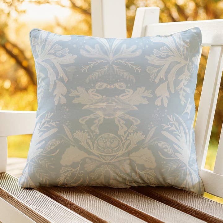 Coastal Blues- Almofadas de exterior azul claro Ostras por atacado de Melissa Dayton Art and Design