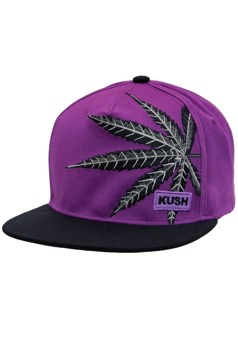 Cap Zone - Vendita all'ingrosso Cappellino con visiera piatta - Unisex - Cappellino snapback in cotone twill con grande logo foglia di marijuana Kush9