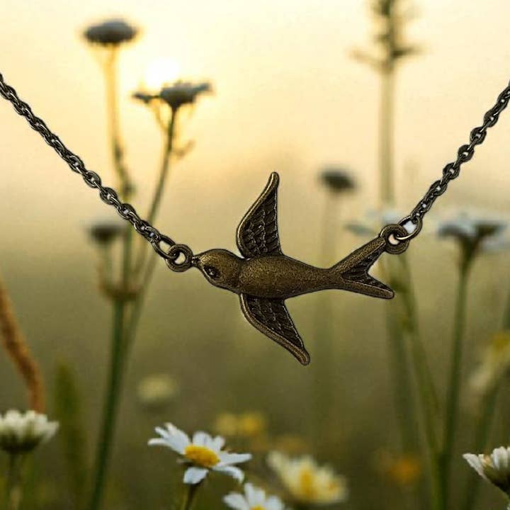 Piccadilly Pendants - Wholesale Pendant/Charm Necklace - Sparrow Necklace, Antique Bronze Bird Necklace1