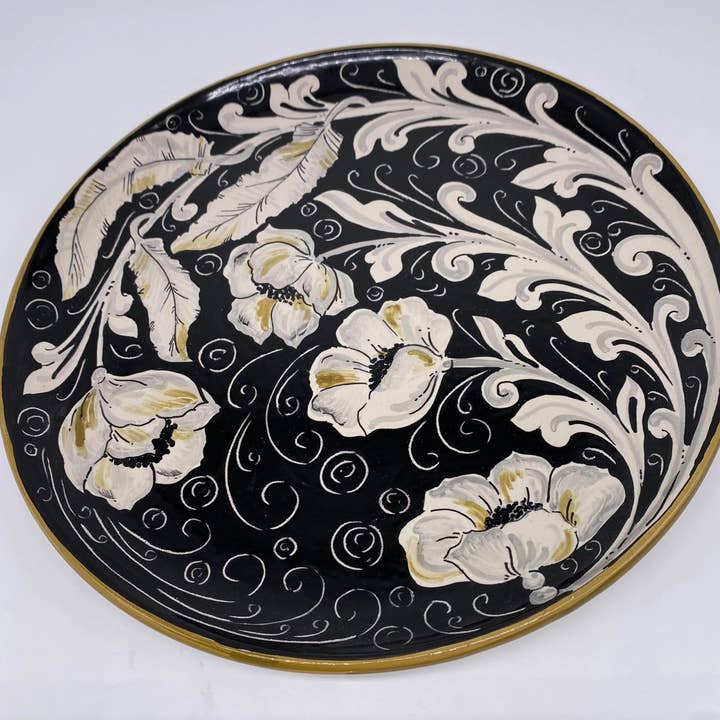 DD Ceramiche Siciliane – Arte de parede dimensional/3D por atacado – Placa decorativa pintada à mão diâmetro cm 30 “Venus” Decoração ocre