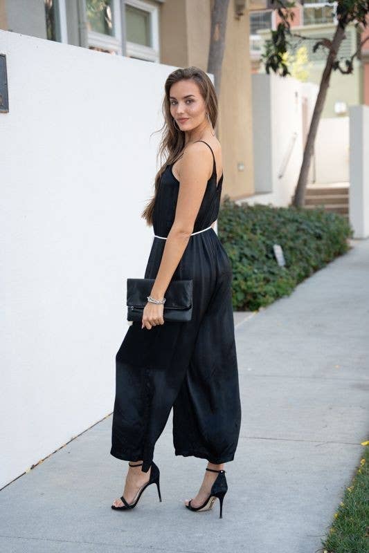 VENTI6 – Engroshandel Jumpsuit - Dame – LILLE FLÆSE BRED BEN BLØD SATIN BUKSEDRAGT (50814)6