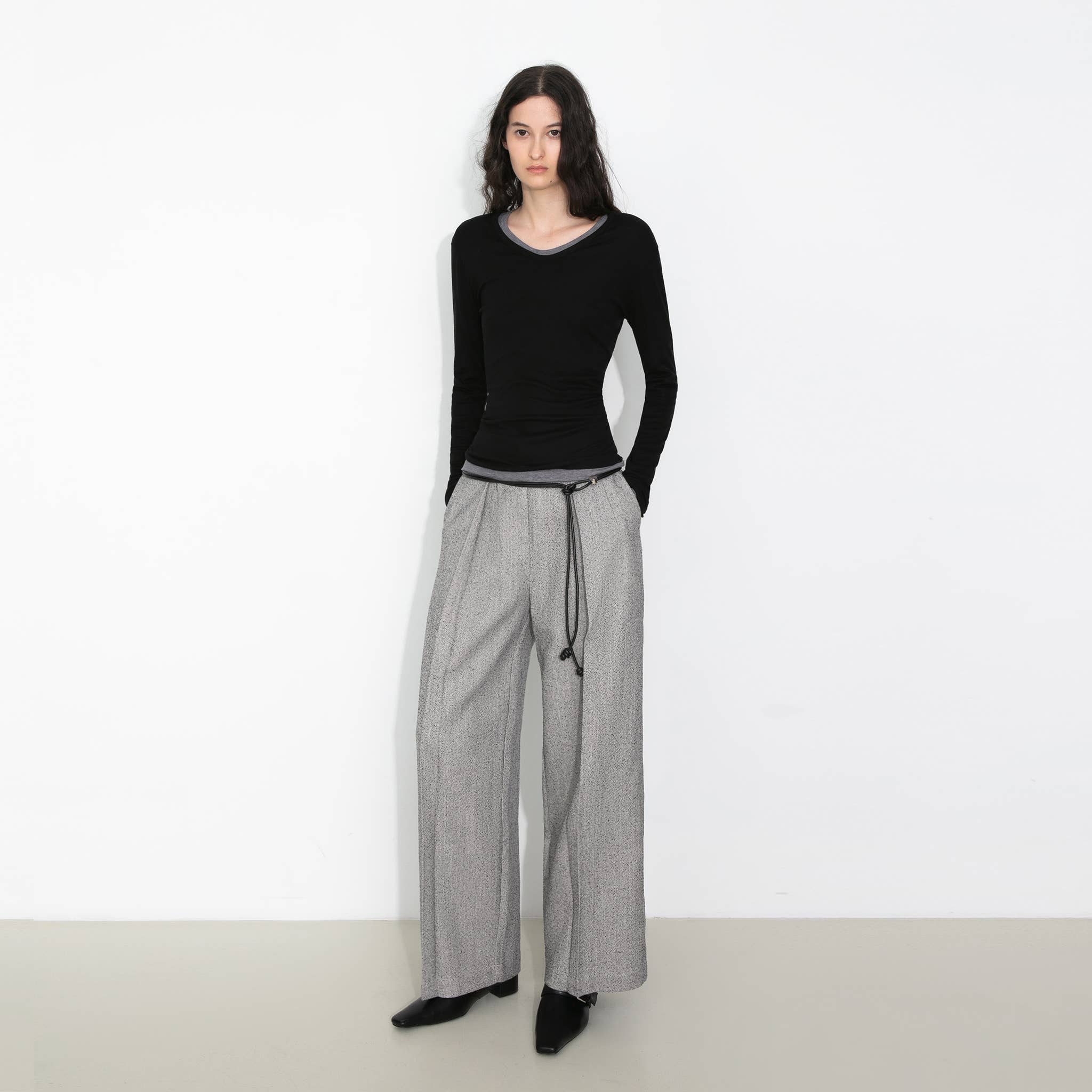 CUBIC – wholesale Pants – Women's – Draped Pleated Wide-Leg Pants15