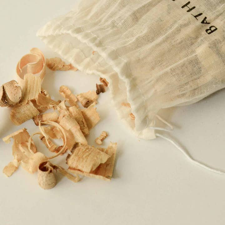 Cedar and Myrrh - Wholesale Bath Salts - Palo Santo Bath Flakes