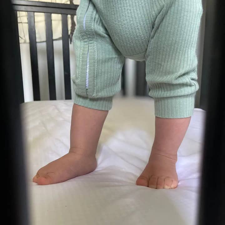 Signature Sateen Crib Fitted Sheet for wholesale by ettitude