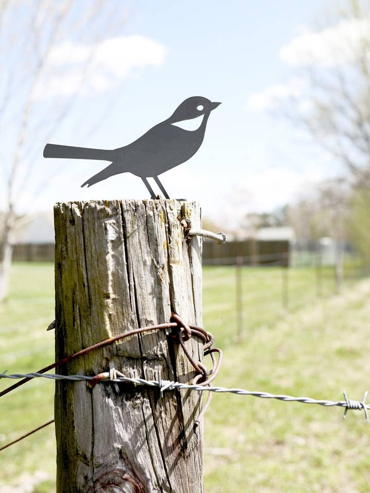 Metal Bird Statue - Mockingbird / Robin for wholesale by Highland Ridge | Handmade Home Decor