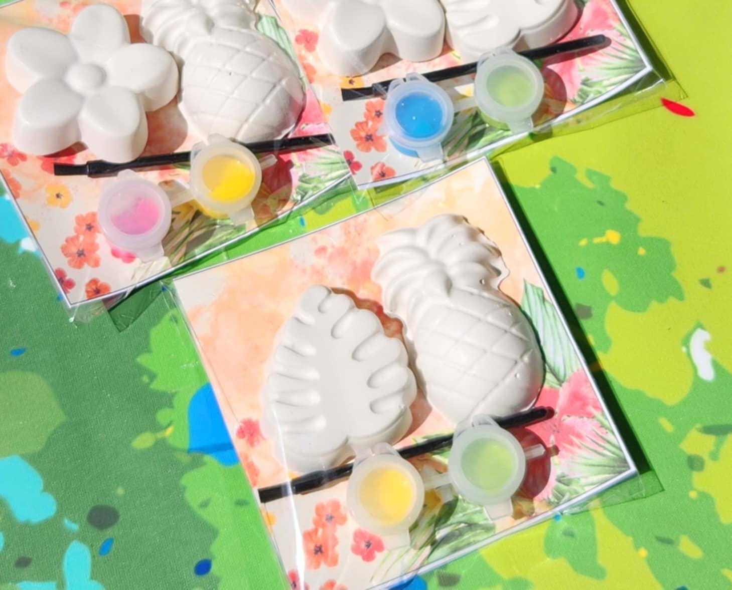 Snazzy Crayons - Wholesale Party Favor - Hawaiian Themed Mini Paint Your Own Kits | Luau Party Favors2