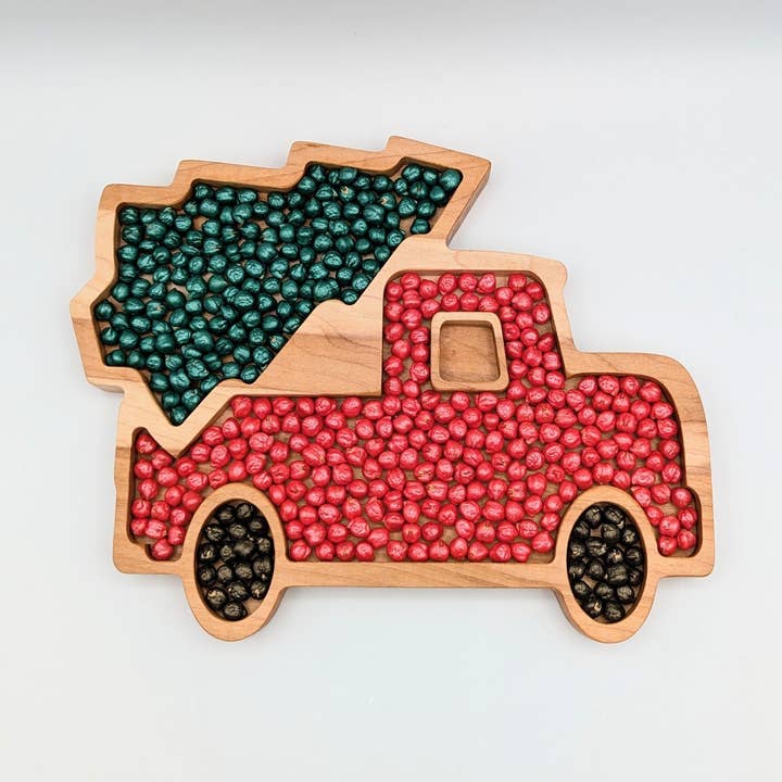 Plateau de jeu sensoriel camion de Noël - Grand pour la vente par Carved Together Co