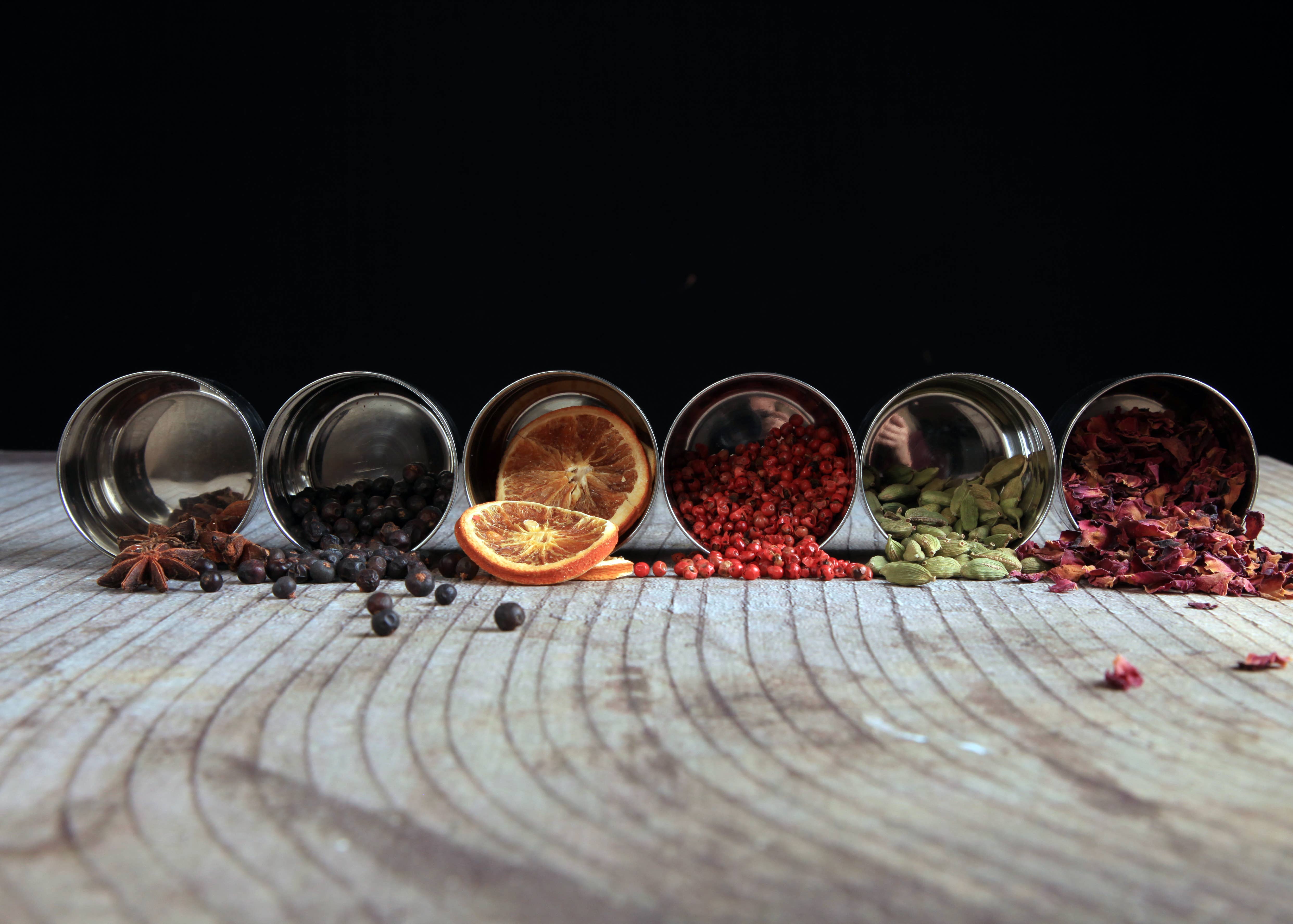 Spice Kitchen – wholesale DIY drink kit – Gin Botanicals Tin with 7 Botanicals | Spice Kitchen 3