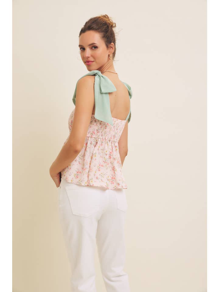 in february – Großhandel Bluse – Damen – ROMANTISCHE FLORALE FLIEßENDE SMOCK-TOP MIT SCHLEIFEN-TRÄGERN41