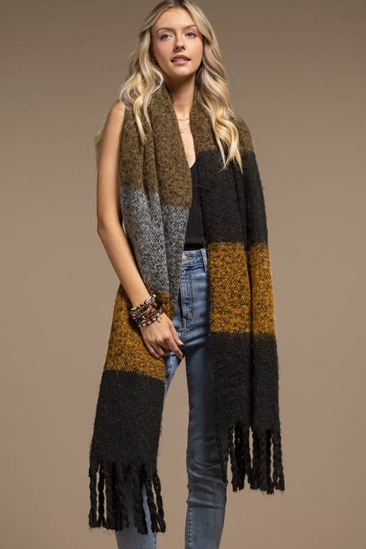 MULTI NOIR Écharpe oblongue à larges rayures en peluche en vente sur Faire0