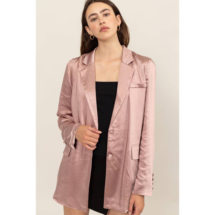 HYFVE - Wholesale Blazer - Women's - HF25A382-LONG SLEEVE OVERSIZED SATIN BLAZER