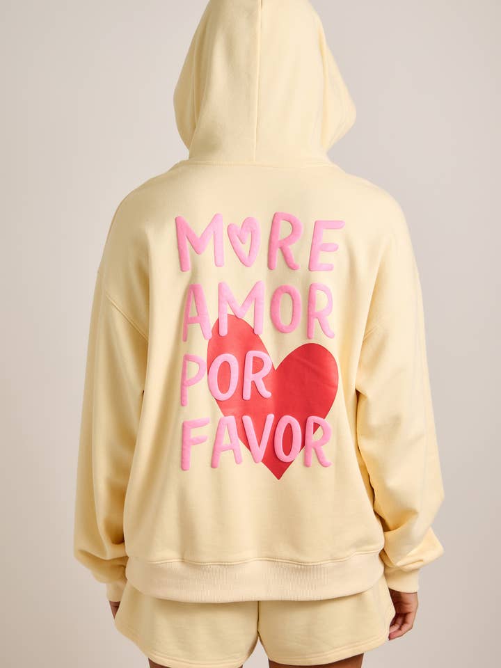 Ensemble de détente à capuche et short jaune beurre en forme de cœur pour la vente par Main Strip