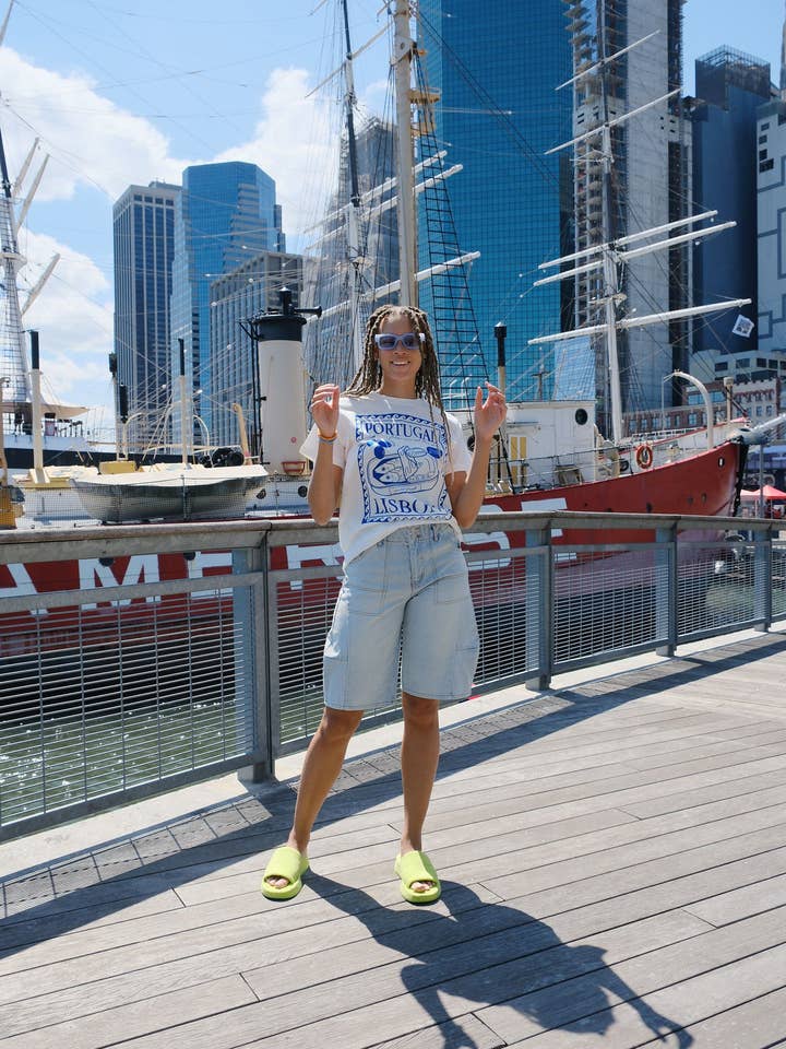 Mure and Grand - Wholesale Screen Printed T-Shirt - Women's - Lisbon Portugal Graphic T-Shirt5