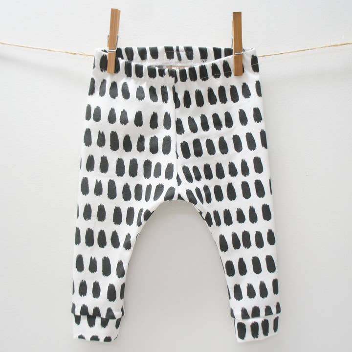 Leggings - Leggings pour bébés, tout-petits et enfants, à pois, noirs et pour la vente par Willbirdbaby