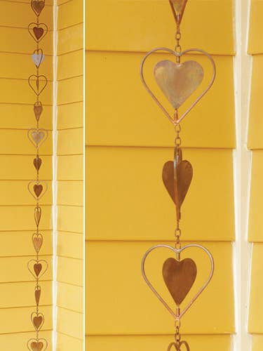 Chaîne de pluie en forme de cœur flammé pour la vente par Ancient Graffiti