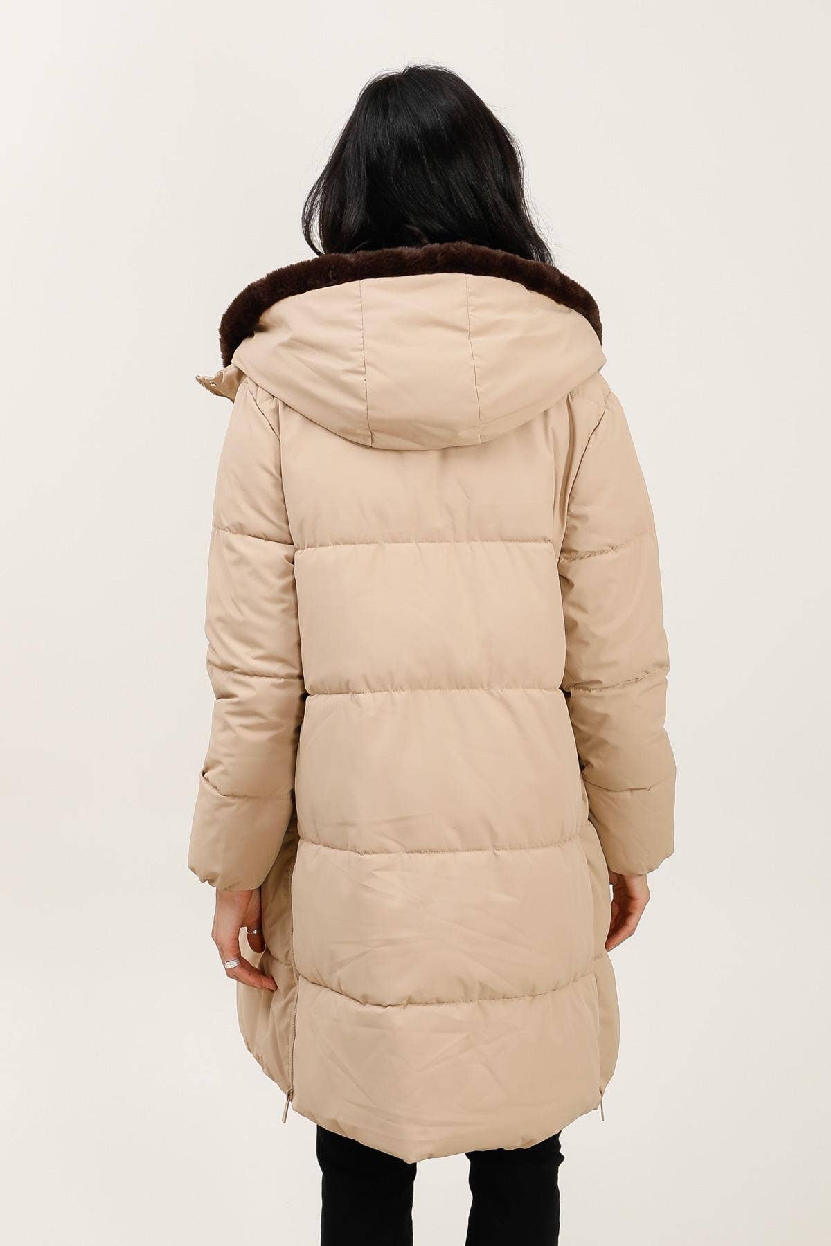 Attrait Paris – wholesale Puffer jacket – Women’s – Long waterproof down jacket with removable fur3