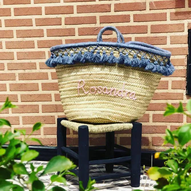 Personalised french basket tote bag with tassels pour la vente par Terracotta Design LTD
