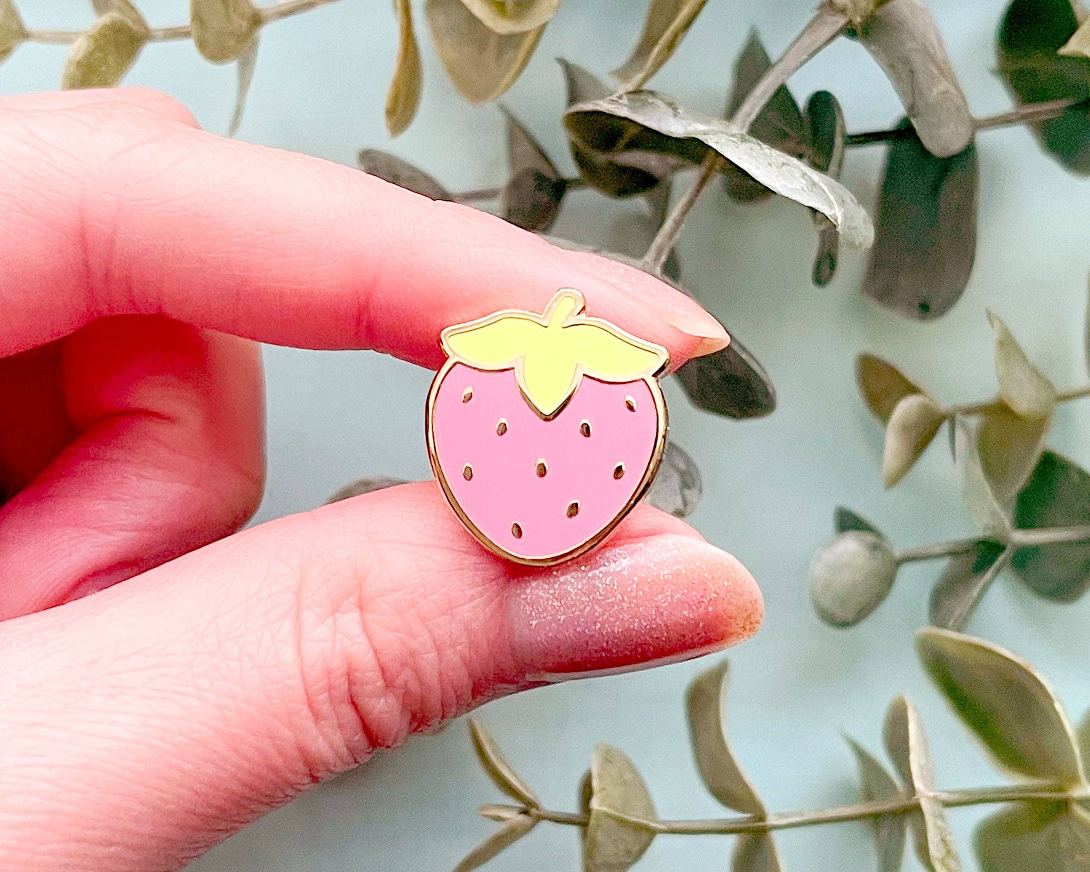 Alum and Ink - Vendita all'ingrosso Spilla da bavero - Mini graziosa spilla smaltata a fragola6
