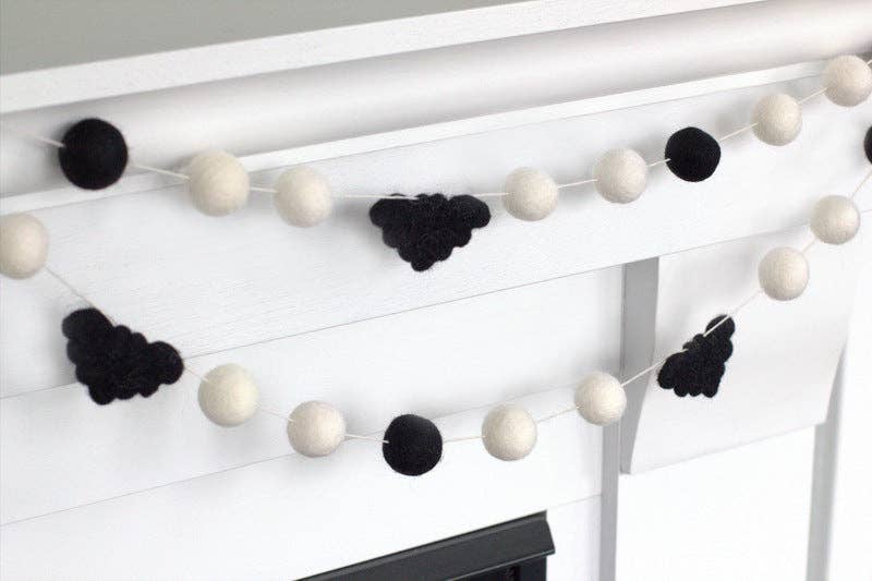 Matthew + Mae - Wholesale Bunting/Garland - Bat Halloween Garland- Black & White8
