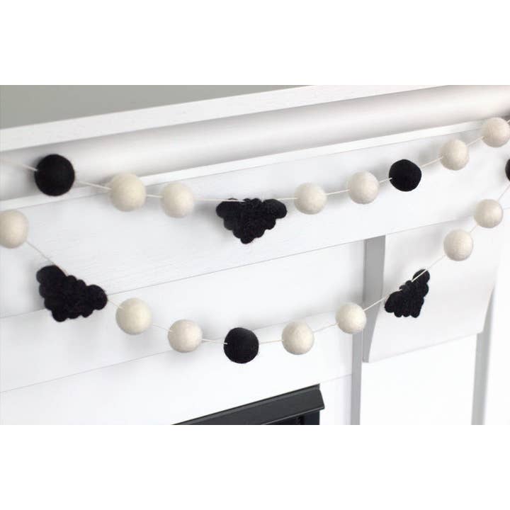 Matthew + Mae - Wholesale Bunting/Garland - Bat Halloween Garland- Black & White8