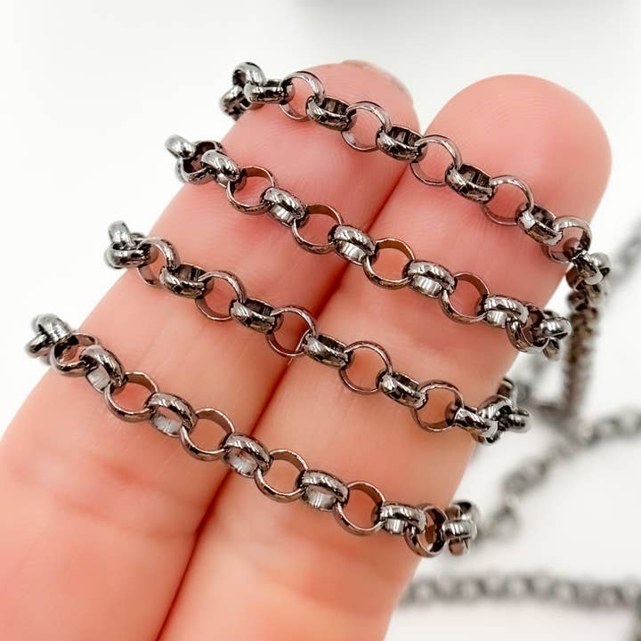 V102BR. Sterlingsilber Rolo-Kette mit schwarzem Rhodium für den Großhandel von Jewels & Chains