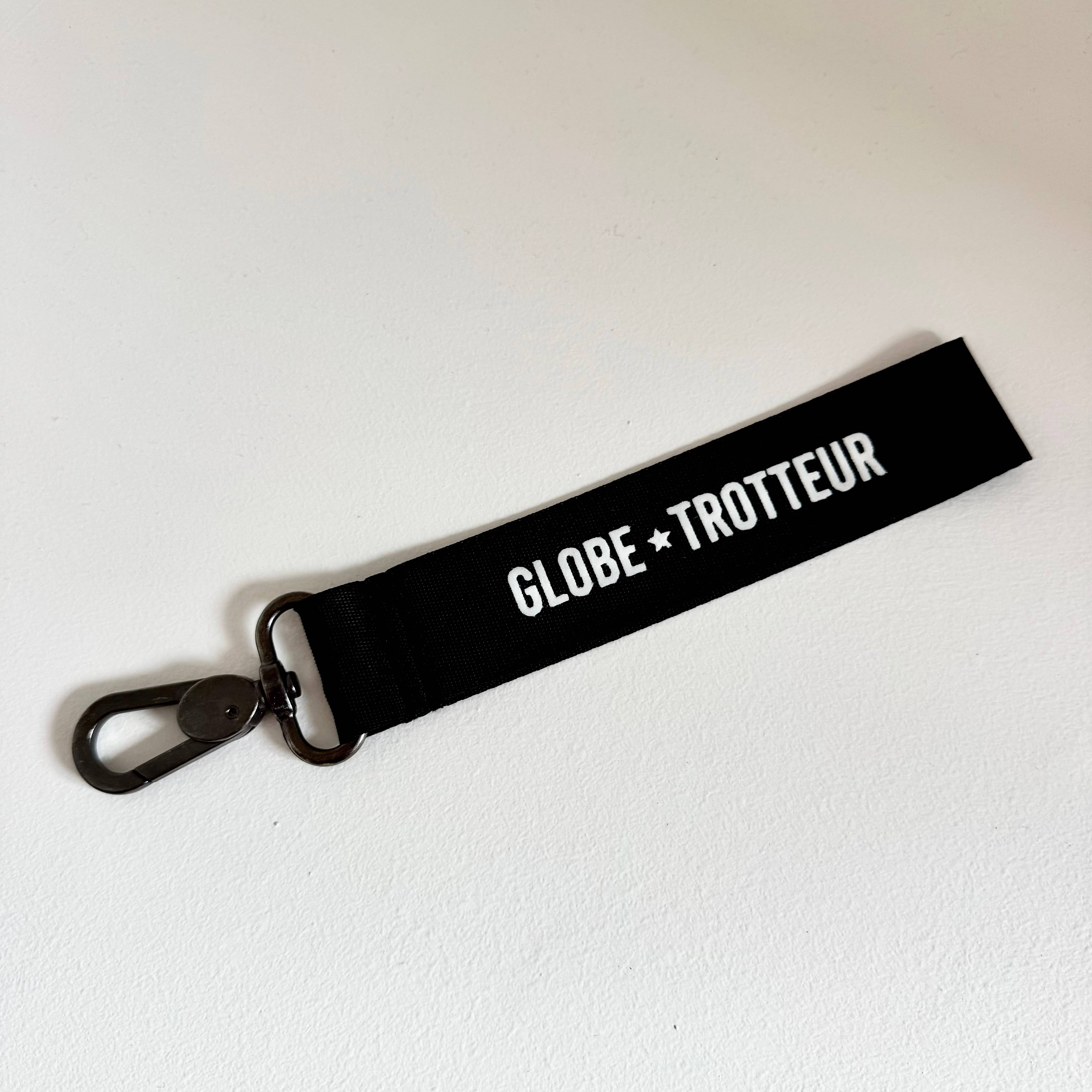 Marcel & Lily - Wholesale Keychain - Men's - "Globe Trotter" black keychain0