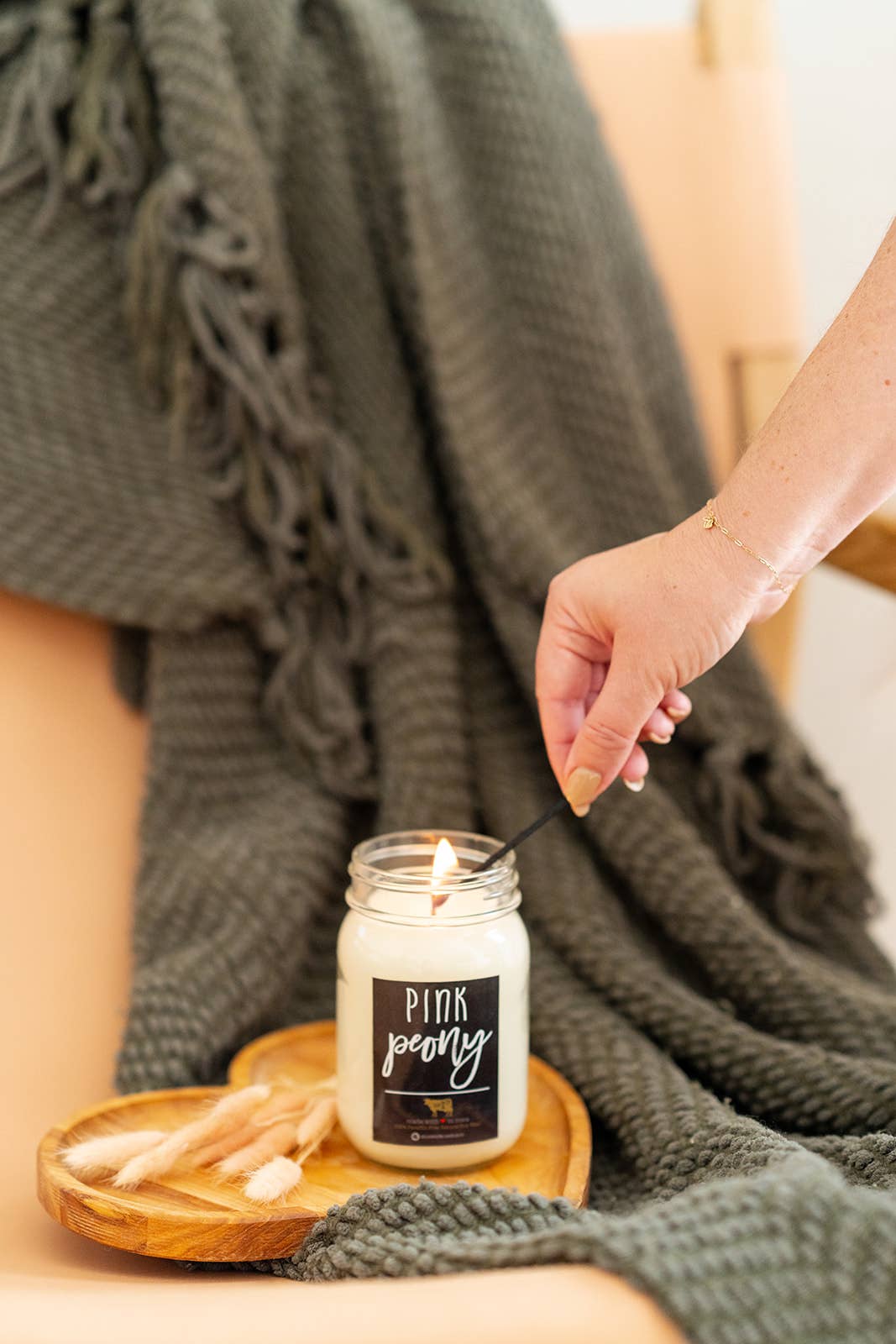 Milkhouse Candle Company - Wholesale Jar/Filled Candle - 13 oz Mason Jar Candle: Pink Peony4